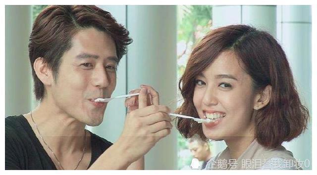 停车场腿软求婚成功胡宇威官宣恋情强调先不登记