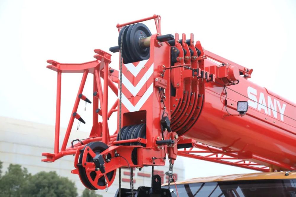 吊车大臂保养维护的五大关键点