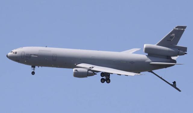 美军kc10加油机,全球同类型中的巨无霸,目前即将退役!