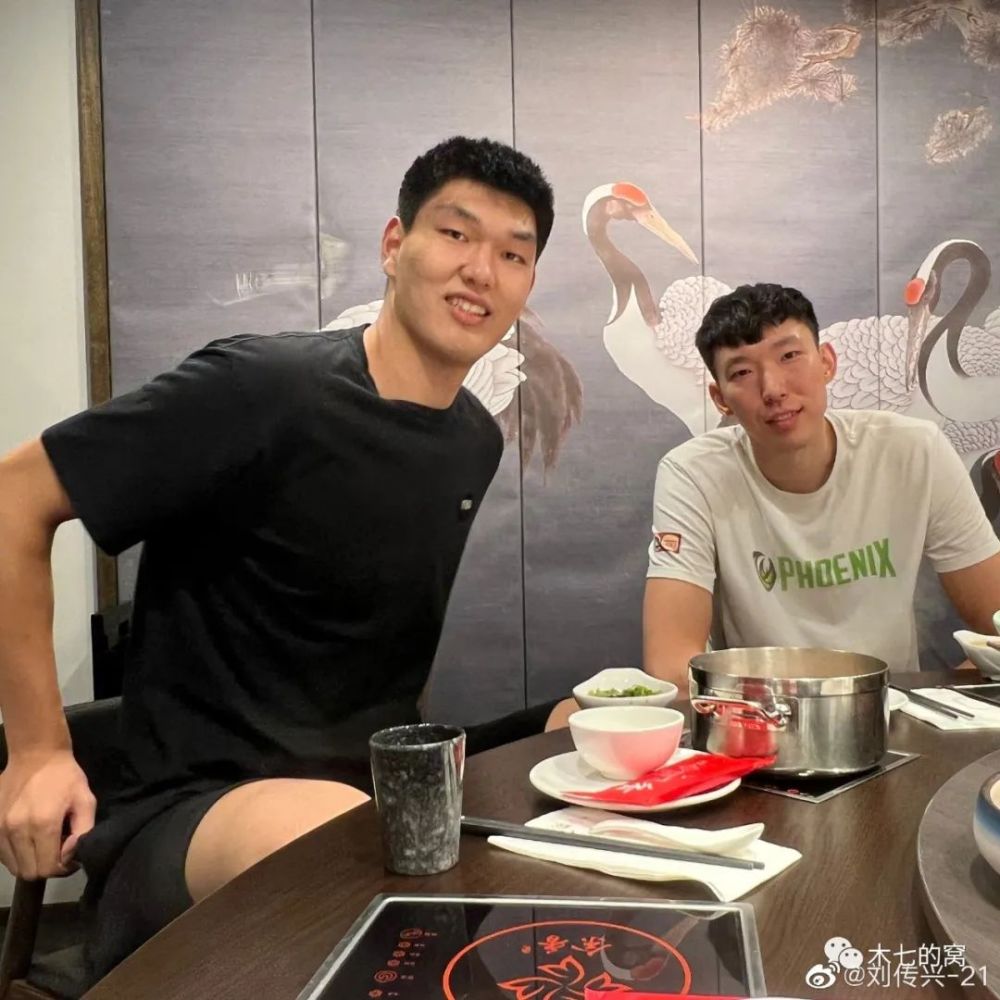 男篮内线的同一日易建联胡金秋之时光无情周琦大刘演绎中国德比