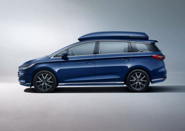 大7座mpv比亚迪宋maxdmi预售1468万起百公里油耗44l