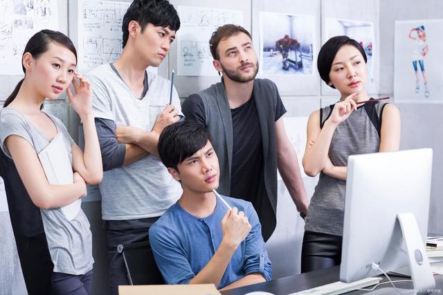 互联网新人掌握这五条职场礼仪可以快速融入团队