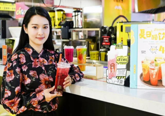 网红店铺推广探店达人多半是收割店铺老板和消费者的智商税