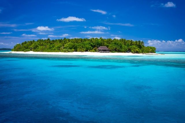 汤加由多个群岛组成:南部的tongatapu 和eua,中部的haapai 群和北部