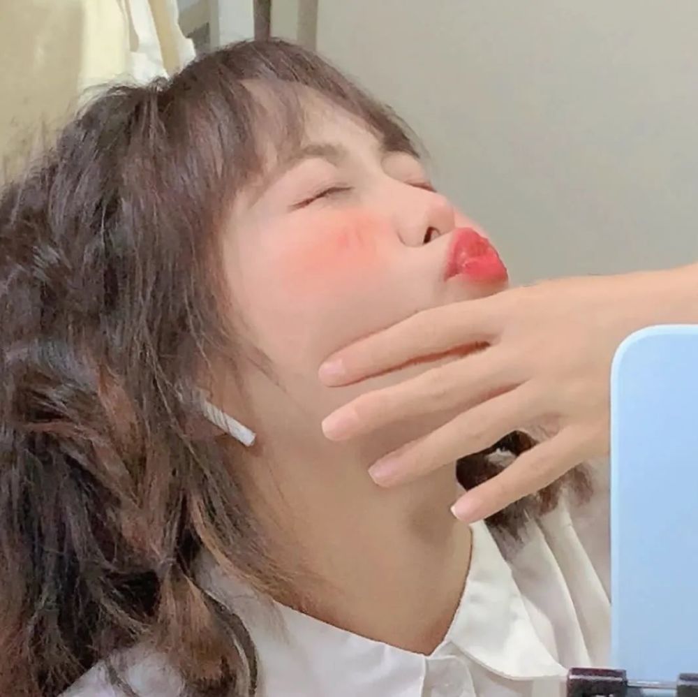 头像丨祝你开心无论和谁