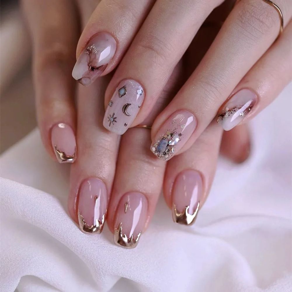 2022流行的绝美气质美甲～插图9