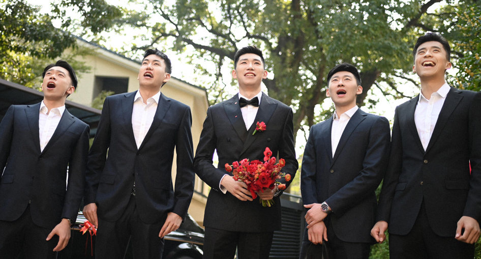 中国男排王牌晒结婚照!