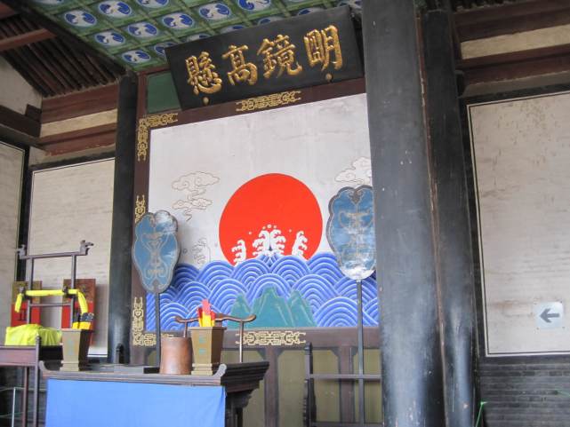 周敦儒沉思良久,说:"大人,依卑职看来,赵慕堂未必真是元凶.