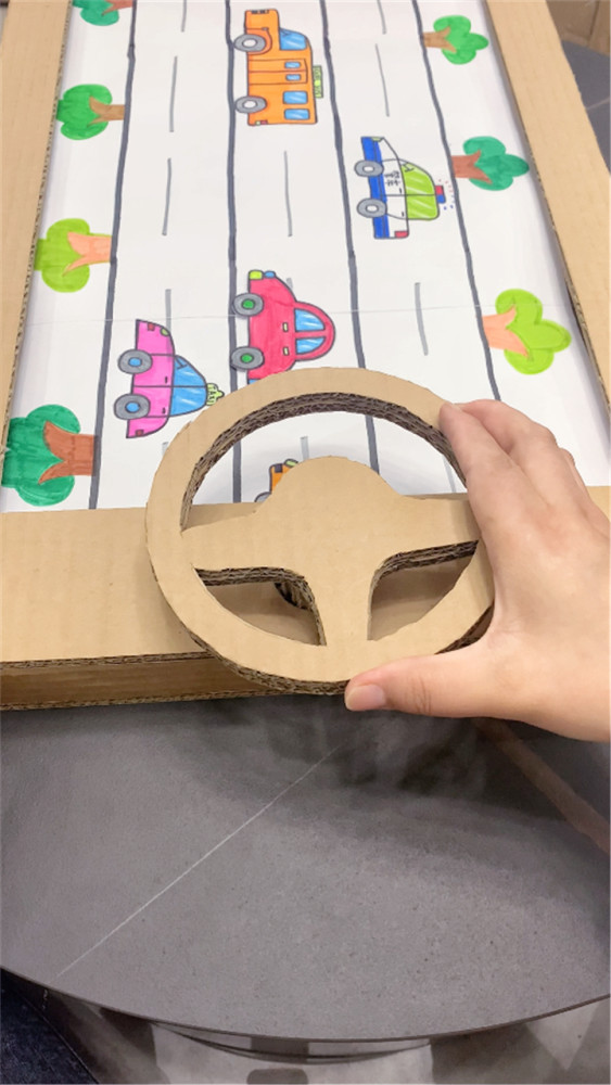 幼儿园手工纸箱做车视频大全幼儿园手工纸箱车子制作方法简单