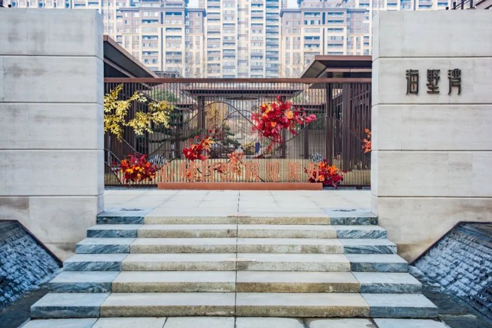 海墅湾实拍图海墅湾的庭院别墅在承袭新中式建筑的同时,不惜花重金