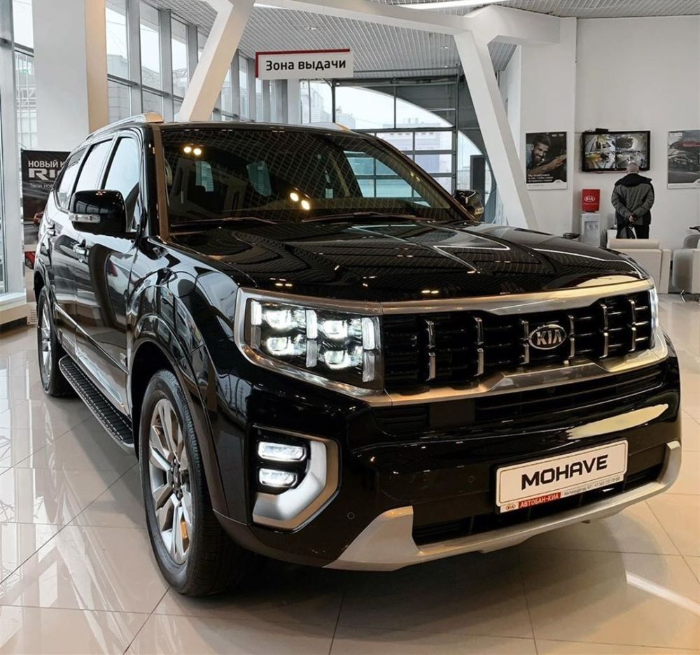 韩国起亚又一款超级suv有望引入国内,它就是去年已经曝光的"起亚霸锐"