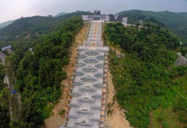 相傳賓陽崑崙關是漢代伏波將軍馬援所建,距今已有一千多年的歷史.