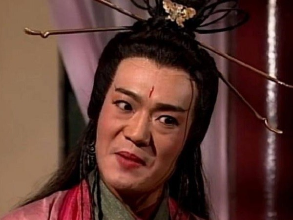 日月神教人才济济杨莲亭有什么优点值得东方不败对他独宠