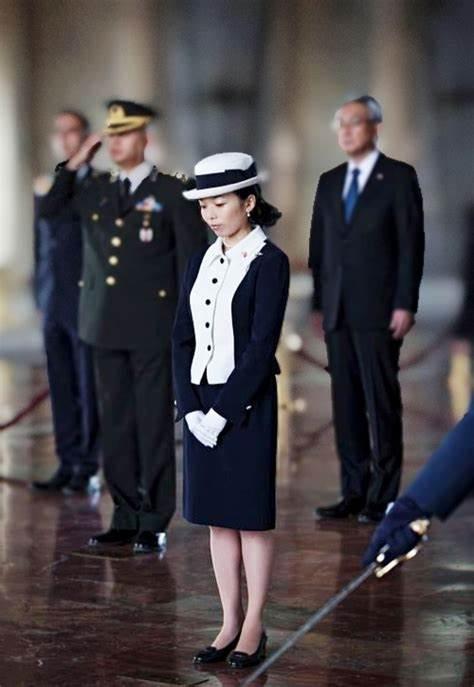 日本"最年长女王"彬子,海归学霸却婚姻坎坷,40岁仍孑然一身