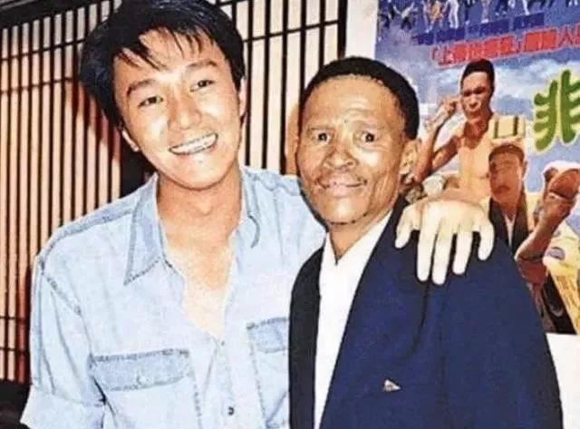 就嗅到了商机,永盛电影随即在来年到非洲邀请历苏拍摄《非洲和尚》