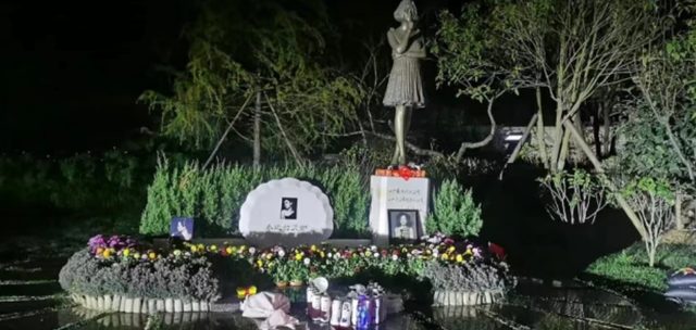 姚贝娜去世七周年,"朋友们"凌晨前往墓地祭拜,好声音官微缅怀