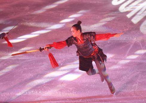 中国第一枚花滑冬奥奖牌获得者陈露:从未停止"冰雪梦"_腾讯新闻