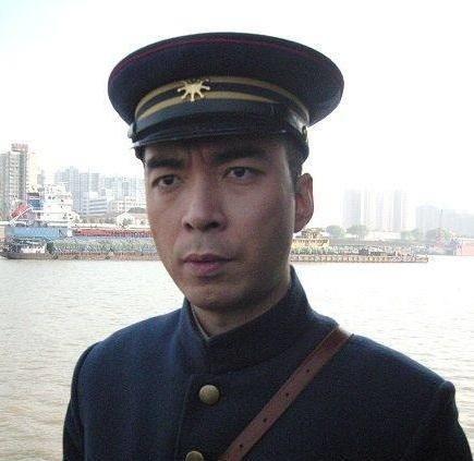 准备起义,当时蒋翊武被推为社长,王宪章为副社长,刘复基为参谋部长