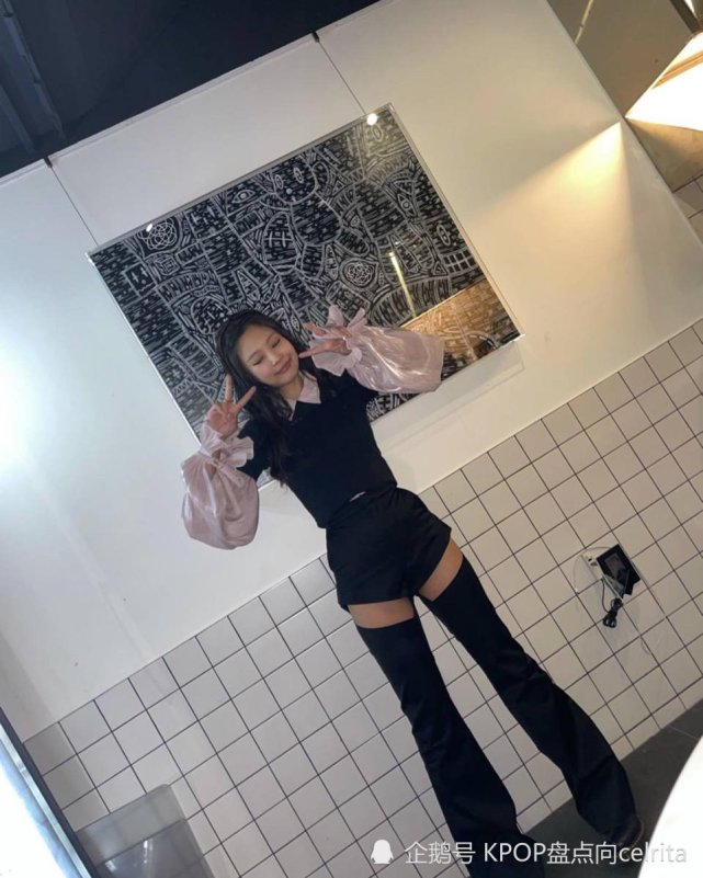 特别的生日女神blackpinkjennie竟然穿这种特别的热裤