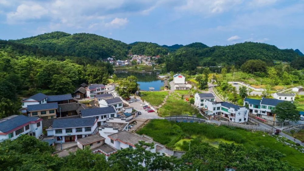 快来黄家寨住住泡泡屋