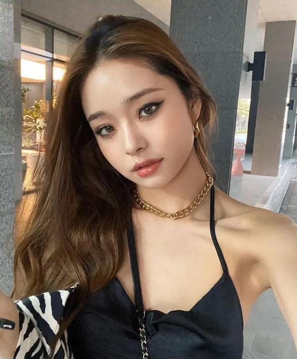 宋智雅被扒穿假货富婆人设是炒作身上奢侈品牌衣服只值120元