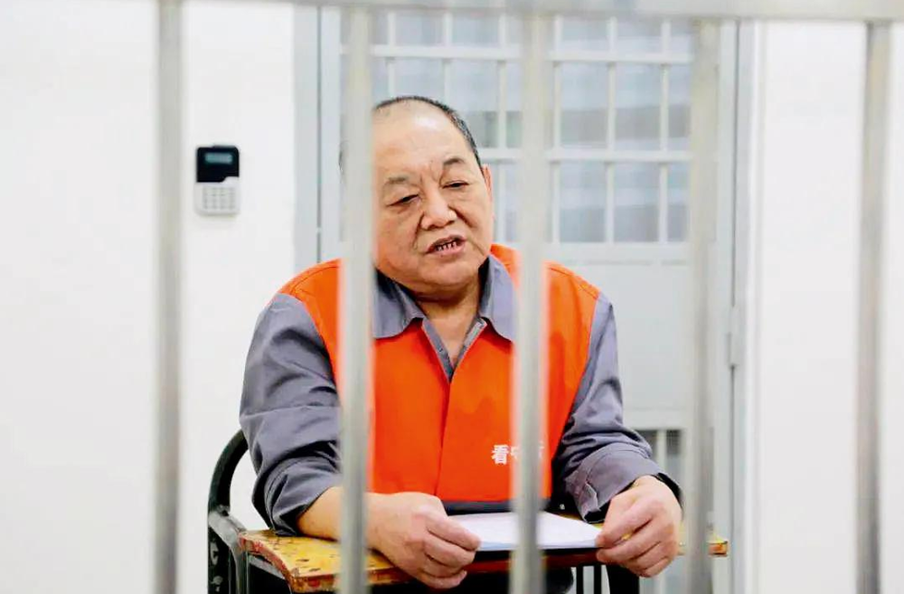 息县的"东霸天"被打掉了,人们有理由庆贺.