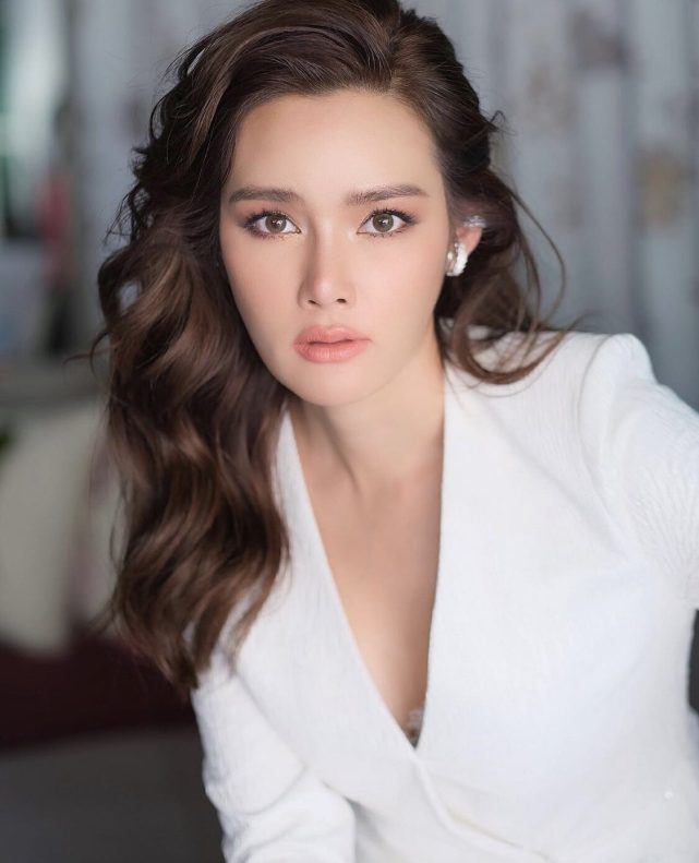 泰国知名女演员ying确诊感染新冠