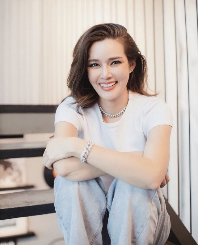 泰国知名女演员ying确诊感染新冠