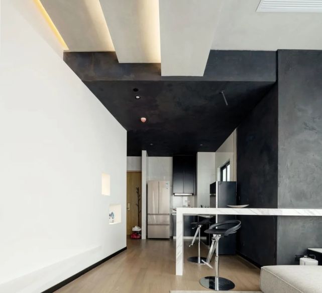 超小户型的全能公寓几何元素阶梯式吊顶隔壁邻居都看愣了