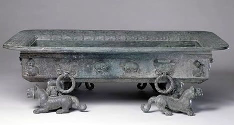 战国时的洗脸盆传世国宝青铜龟鱼纹方盘