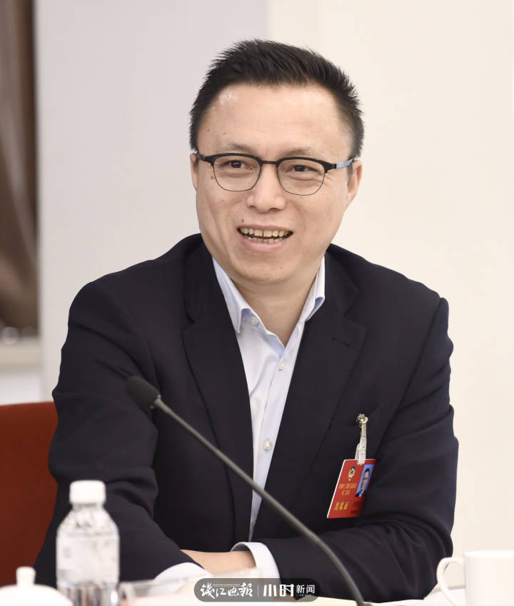 两会声音浙江数字经济如何迈上新台阶省政协委员井贤栋这样说