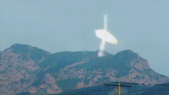 漂浮在天空之上,之后孟照国听到这个消息后,出于好奇就去了一趟凤凰山