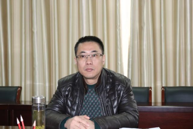 县政府副县长,公安局长崔勇出席会议并作强调讲话.