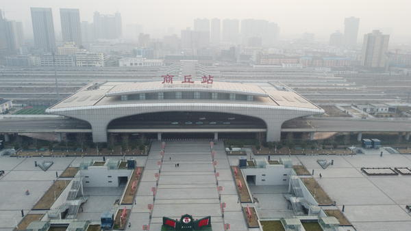 春运首日直击商丘站高铁候车厅入座率不足十分之一