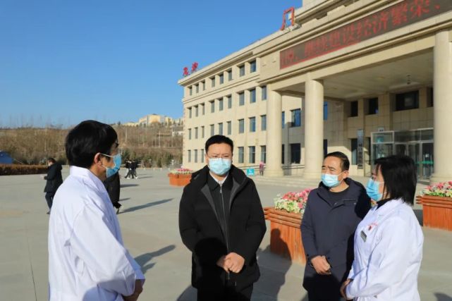 政府县长周浩调研疫情防控和市场保供工作