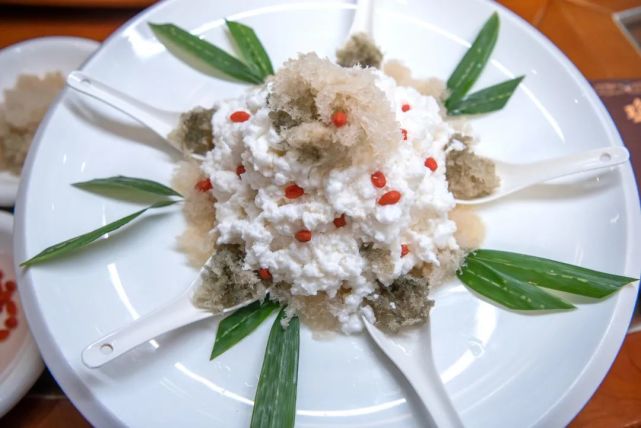 了不起的遵义美食鸡茸竹燕窝