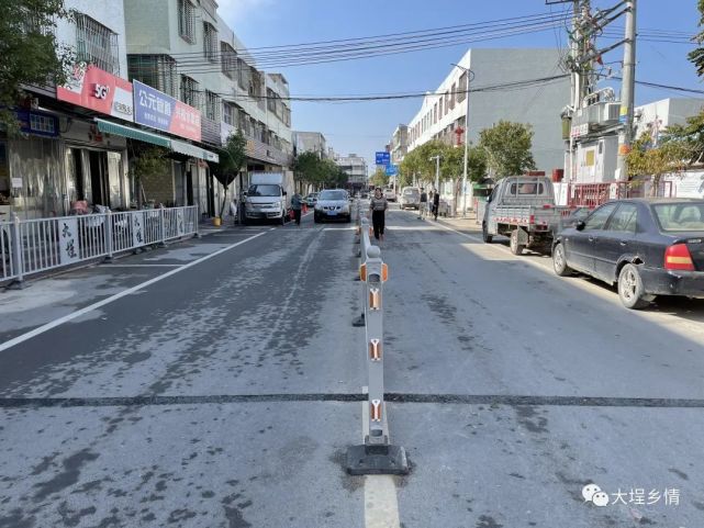 饶平大埕镇区鸿程大道隔离防护栏上岗了现场