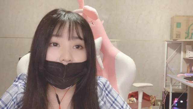 和平精英上线小团团语音包,玩家可免费获取,两款类型可选择