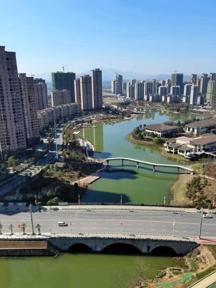 单价7字头袁州新城一线江景准现房值得买吗