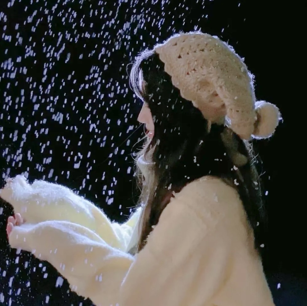 女生头像超级适合冬天用的冬日氛围头像