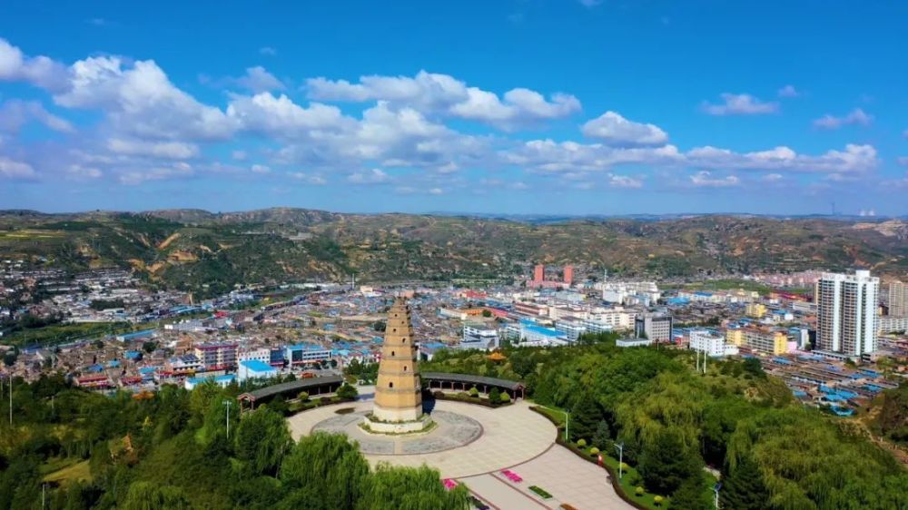 偏关·名片黄河入晋第一县中华长城古堡第一县全国植树造林先进县电子