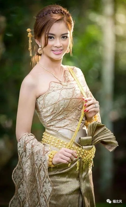 在缅甸拥有10万人民币算不算富豪听听缅甸当地姑娘怎么说