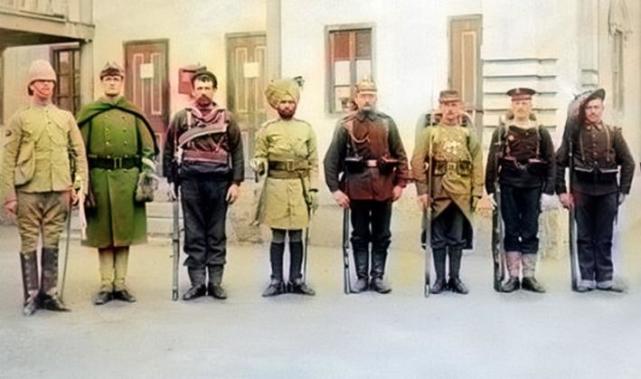 八国联军侵华老照片:图1是总指挥瓦德西,图5当街斩首义和团!|八国联军