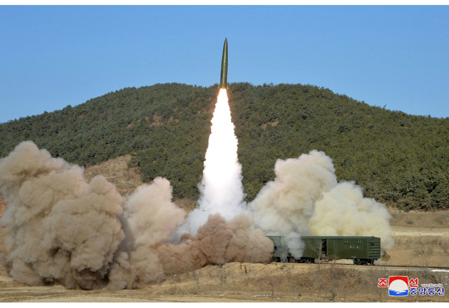 朝鲜发射导弹回应美制裁，专家分析朝美新一轮对抗是否会升级艾斯英语听力解锁密码