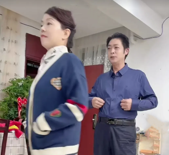 之前早就定好今年过年,郭威一家5口去九江陪着许敏,姚师兵过年,也好在