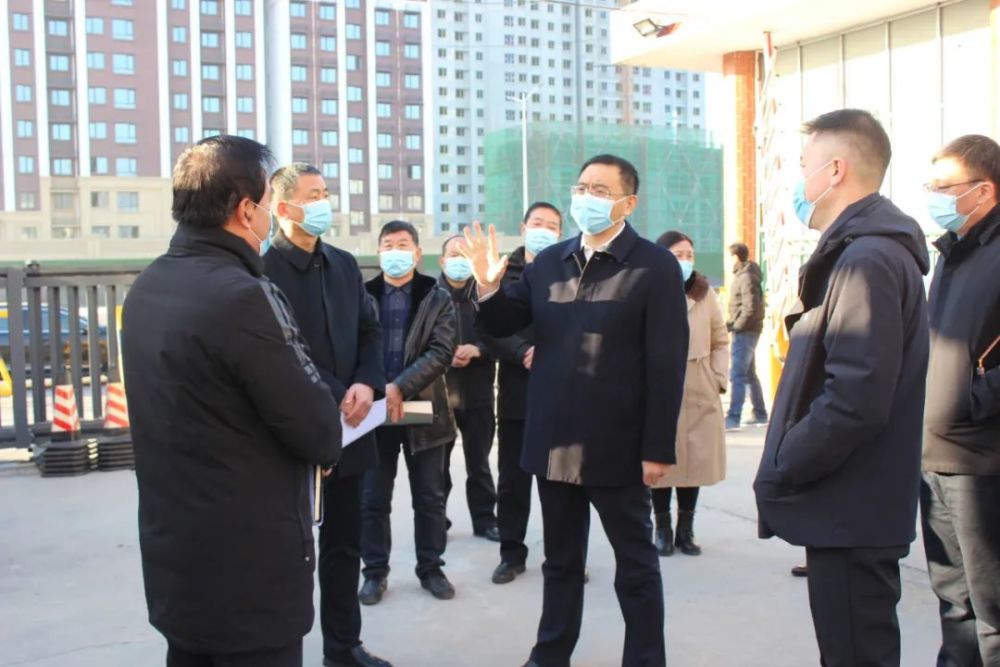 定兴县委书记到定兴二中调研