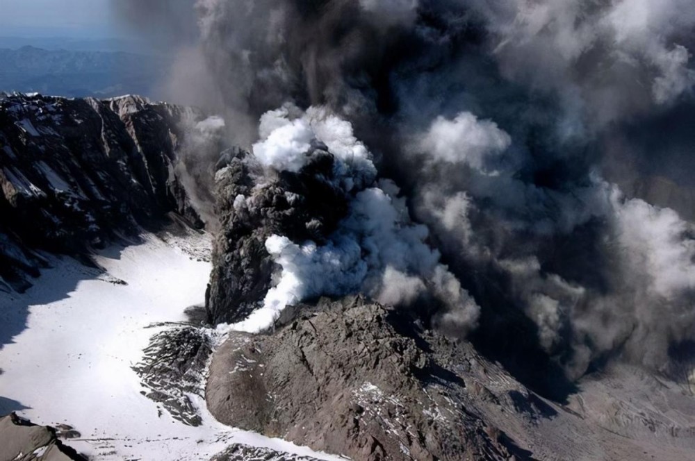 湯加火山噴發波及香港!威力堪比1000顆原子彈爆炸,會滅國嗎?_騰訊新聞