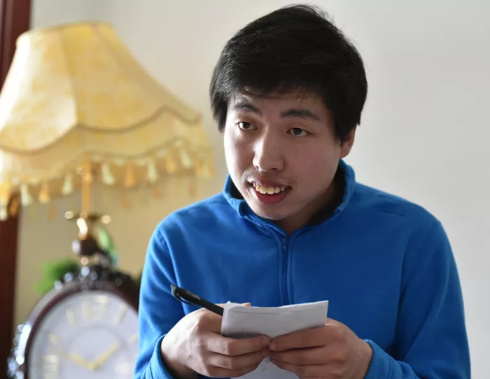 7年前那个智商仅56却打败了德国心算大师的周玮后来怎样了