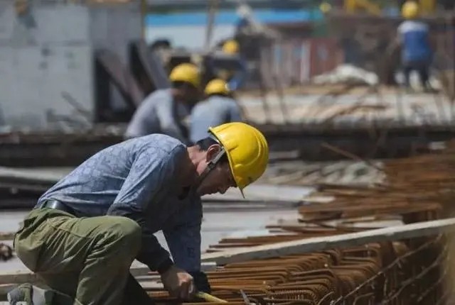 工地下達清退令60後農民工無活可幹只能靠兒女土地養老