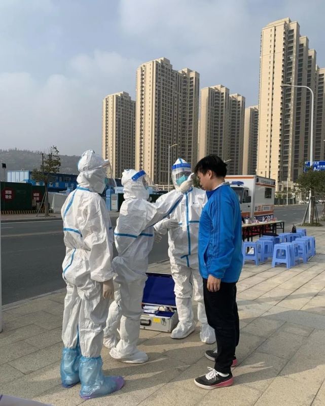 汕头开展急救转运疑似"新冠肺炎"患者应急演练